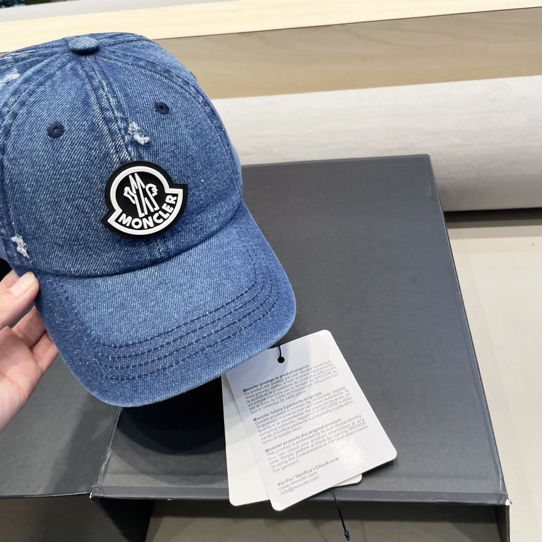 Moncler Caps